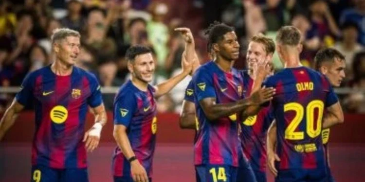 برشلونة ضيفاً خيتافي بالدوري الإسباني لحسم اللقب