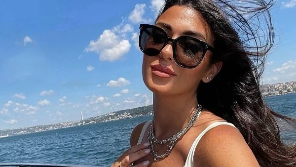 علي ميرنا نور الدين تخطف الأنظار بإطلالة صيفية عبر إنستجرام