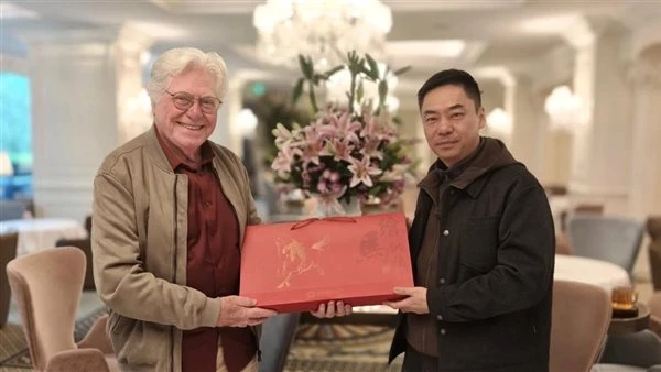 رئيس مهرجان القاهرة السينمائي الدولي يبحث توسيع آليات التعاون مع مهرجان بكين