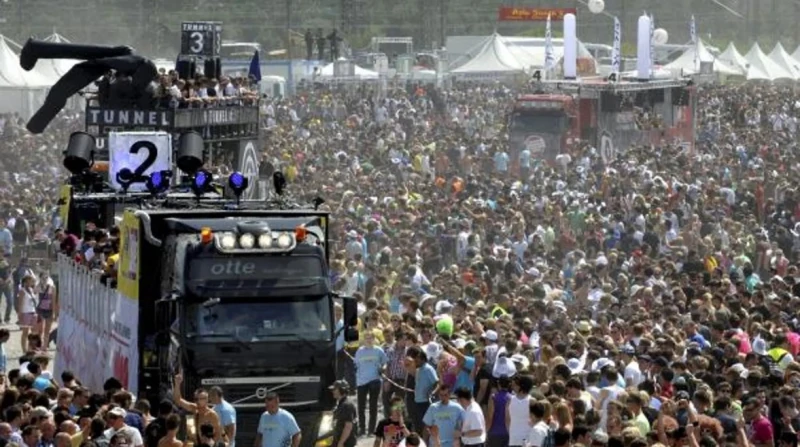 في هذا التاريخ. عدد سكان الأرض يصل الحد الأقصى والعالم يتجاوز طاقته