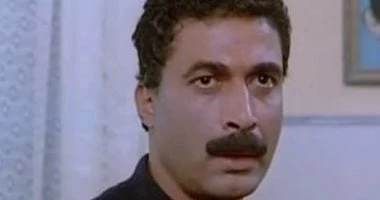35 عاما على فيلم الهروب.. أحد أهم أعمال أحمد زكى ولم يكن بطله الأول