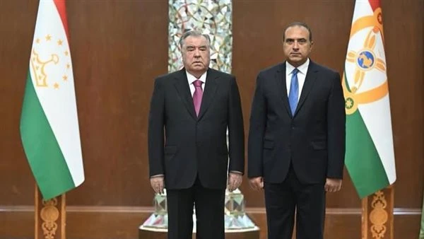 السفير المصري في أوزبكستان يقدم أوراق اعتماده سفيرا غير مقيم لدى طاجيكستان