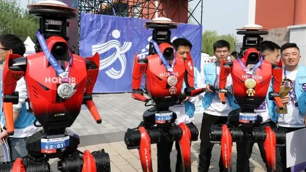 تطور مذهل في سباق نصف ماراثون بكين يضع التكنولوجيا في مواجهة البشر