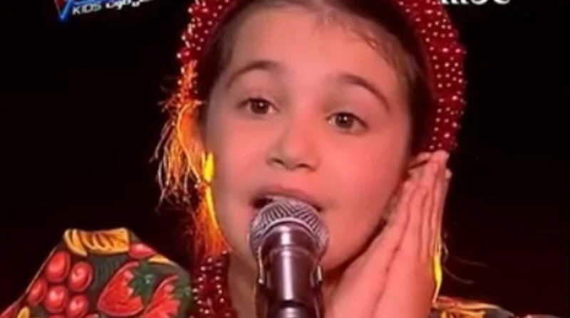 أبهرت الحكام بصوتها. ما الأغنية التي أدتها إيميليا في "ذا فويس كيدز"