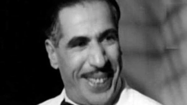 في زوجته اعتنقت الإسلام وحزن عليها بعد وفاتها