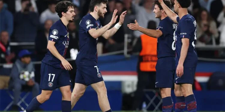 كعب فيتينها شرخ أحلام باريس. الإصابة ضربت المسمار