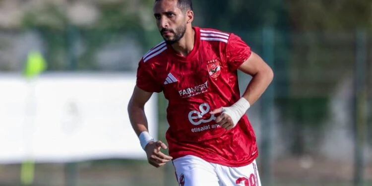 مستشفى الأهلي بتفضى. تطورات حالة كوكا وكريم فؤاد