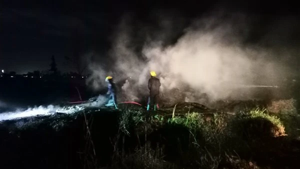 السيطرة على حريق قش ودريس بأرض زراعية بعزبة توما بالمحلة الكبرى