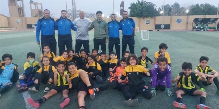 المقاولون العرب مواليد 2017 يتوج بلقب بطولة زد الودية