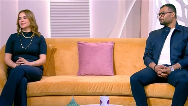 أرملة ولديها ثلاثة أطفال.. أحمد عبد الله محمود يروي قصة حبه لزوجته