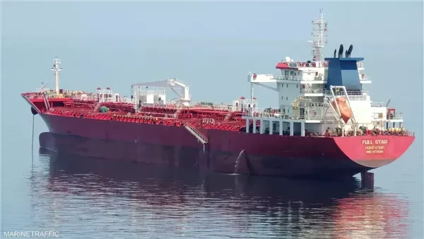 عودة ناقلة نفط خاضعة للعقوبات إلى مضيق هرمز بعد فشل كسر الحصار الأمريكي