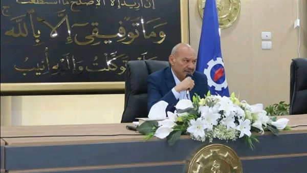 محافظ السويس يشدد على تحسين الخدمات العامة في اجتماع المجلس التنفيذي
