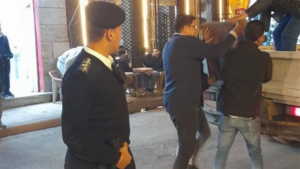 حملة مسائية مكبرة لرفع الإشغالات و إزالة التعديات بحي وسط الإسكندرية