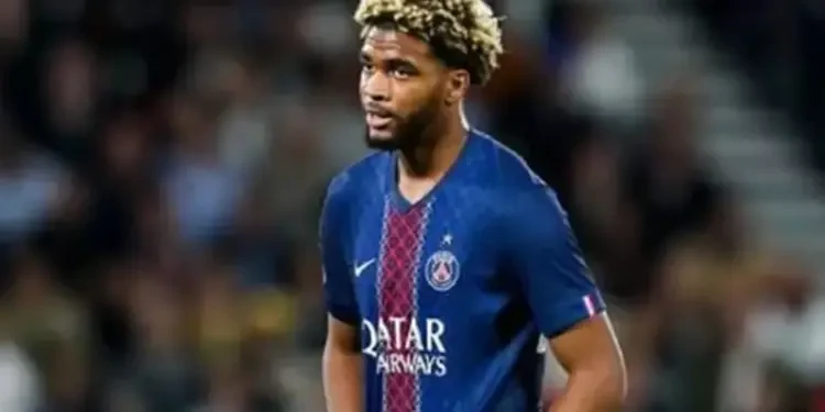 إنريكي حاطه في دماغه. مدرب باريس يصدم إبراهيم مباي