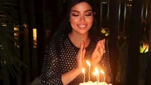 كارولين عزمي تشارك أحدث ظهور لها وتحتفل شاهد