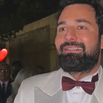 بإطلالة أنيقة.. أول صورة للفنان أحمد حاتم من حفل زفافه | شاهد