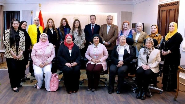 بحضور كريمته المسلماني يستقبل خريجي دورة مفيد فوزي من أكاديمية ماسبيرو بالتعاون مع كلية الدفاع الوطني