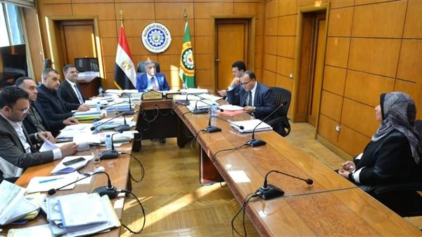 محافظ الدقهلية يترأس اللجنة الدائمة للقيادات لاختيار عدد من مديري عموم الإدارات