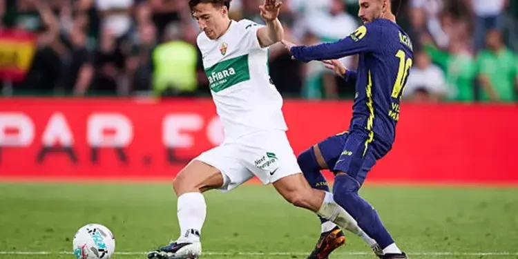 إلتشي يهين أتلتيكو بالتلاتة. ونيران سوسيداد الصديقة حرقته