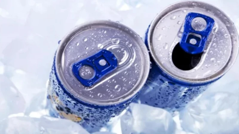 5 مخاطر كارثية. ماذا يحدث لجسم الأطفال عند تناول مشروبات الطاقة