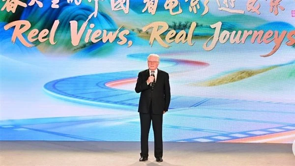 تكريم رئيس مهرجان القاهرة السينمائي في كرنفال ثقافة السينما بالصين