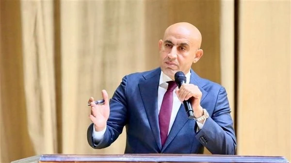 وزير التعليم يعلن برنامجًا وطنيًا لتعزيز الثقافة المالية لطلاب الثانوية وربطهم بالبورصة