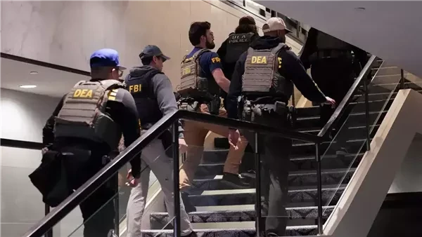 الشرطة الأمريكية تكشف تفاصيل إطلاق نار بعشاء مراسلي البيت الأبيض بحضور ترامب