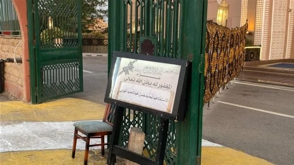 أبرزهم شريف عرفة.. نجوم الفن في عزاء مدير التصوير عبد الحميد التوني