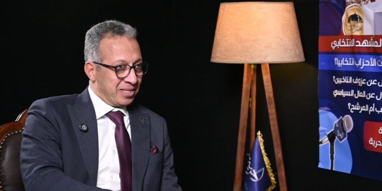 بين الطمأنة والإقرار بالتعثر. طارق العوضي يحلل “دلالات الصمت” في بيان البنك المركزي بشأن مديونية الخشن