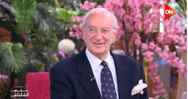 ابن محمد عبد الوهاب يفاجئ الجمهور بظهوره الأول ويكشف كواليس "مؤسسة الأستاذ"