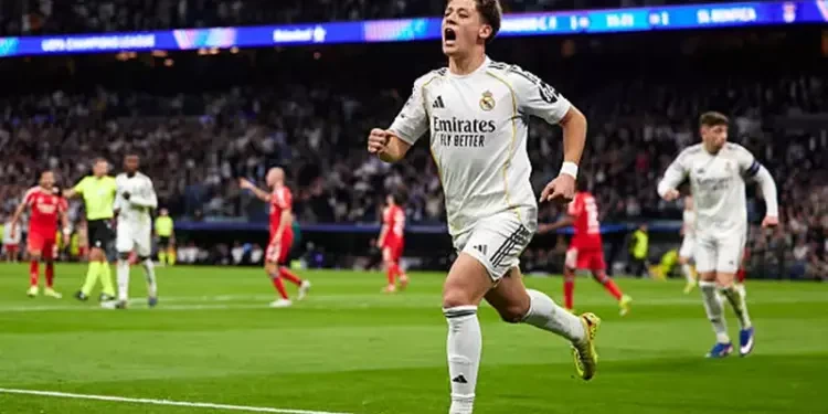 يا نوير اعتزل أحسن لك. أردا جولر يُهين حارس ألمانيا