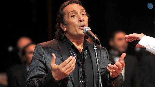 تنبأ بعدد أولاده وأنقذه من كارثة. حكاية علي الحجار مع عم صبري العراف