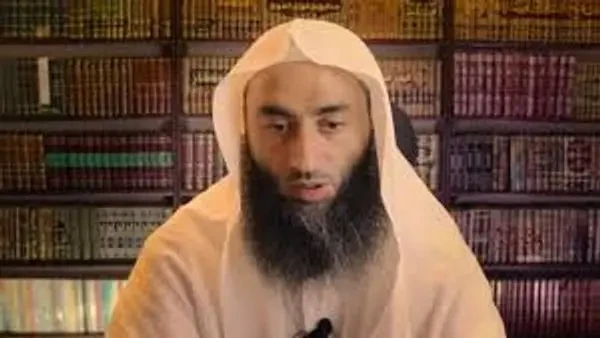 عاجل: فتوى زكاة ترامب تشعل الجزائر. الداعية أحمد بن عمارة يثير عاصفة فقهية