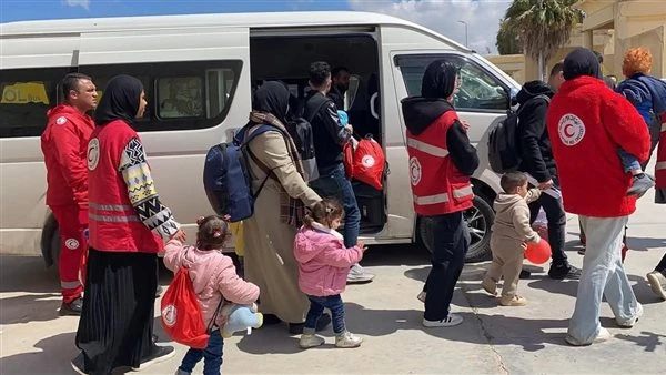 نجاح الهلال الأحمر المصري في إعادة أطفال غزة المبتسرين للأراضي الفلسطينية بسلام