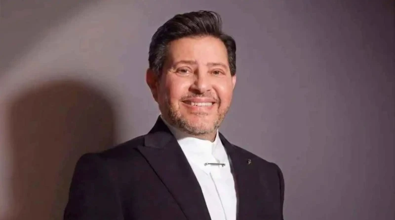 بسبب هاني شاكر. رئيس الجالية المصرية بباريس يعتذر نادية مصطفى: "لم أقصد إثارة البلبلة" (خاص)