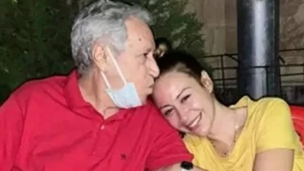 اليوم. منة شلبي تستقبل عزاء والدها بمسجد المشيري طنطاوي