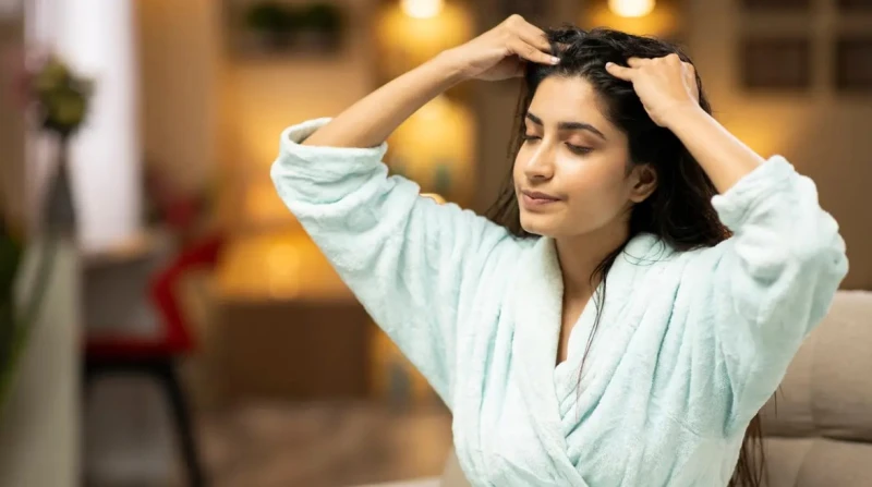 وداعًا للتساقط والهيشان. 5 عادات يومية تمنحك شعرا أكثر كثافة وقوة