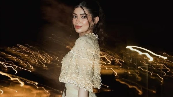 ليلى أحمد زاهر تخطف الأنظار بإطلالة أنيقة في أحدث ظهور