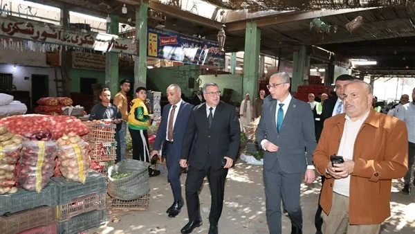 محافظ الجيزة يتفقد سوق الجملة للخضروات والفاكهة بـ6 أكتوبر