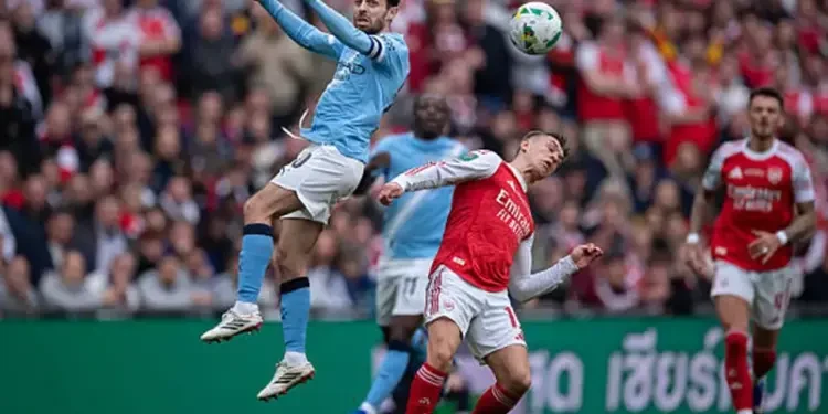 روني مش طايق يشوف السيتي فرحان. ونازل فيهم تقطيع