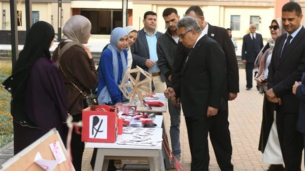 محافظ الدقهلية: الرئيس السيسي يولي منصة "أيادي مصر" اهتماماً كبيراً باعتبارهم ثروة قومية