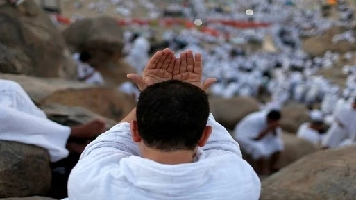 عالم بالأوقاف: بركة الصالحين تمتد للجماعة. وجبر الخاطر في الحج من أعظم القربات