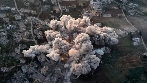 رغم وقف إطلاق النار.. الجيش الإسرائيلي يمحو بلدات لبنانية بأكملها