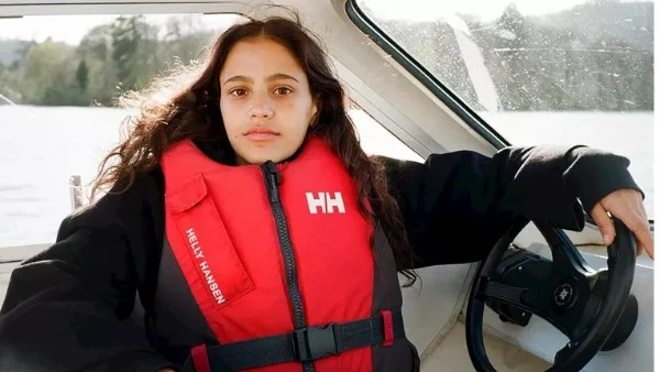 أول ابنة عمرو دياب تشارك جمهورها تجربة خاصة وصورًا لافتة| شاهد