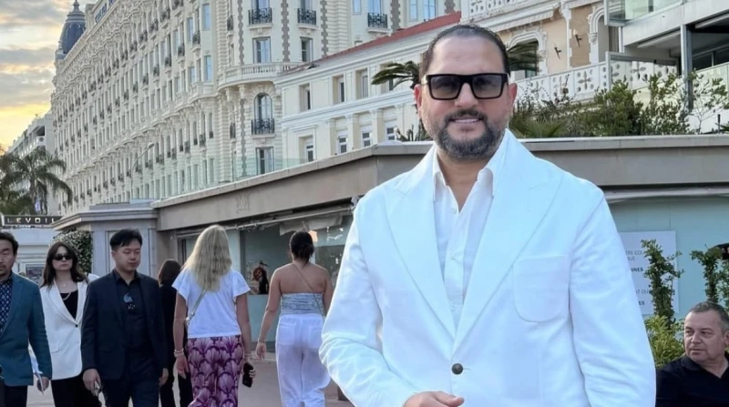 من "بودي جارد" إلى الـ "بوجاتي". جوانب خفية من ثروة الفنان عماد زيادة