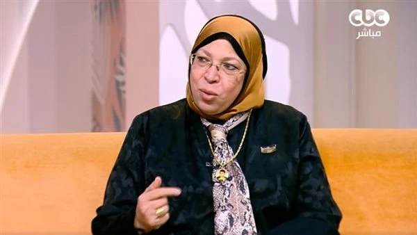 هل قسوة بعض الآباء على أبنائهم من علامات إقتراب الساعة.. داعية إسلامية ترد