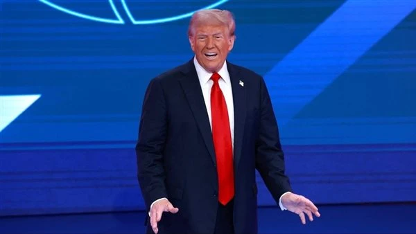 ترامب: إيران تتعاون مع الولايات المتحدة بإزالة الألغام من مضيق هرمز