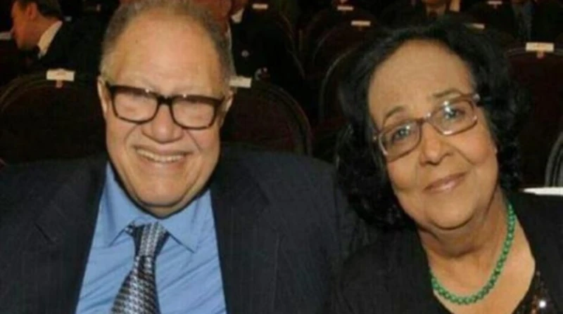 "الجواز زي الفن لوجه الله". يحيى الفخراني ولميس جابر قصة حب 50 عامًا بطعم الإبداع