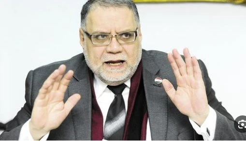 ثروت الخرباوي ينعي المصريين في وفاة مختار نوح