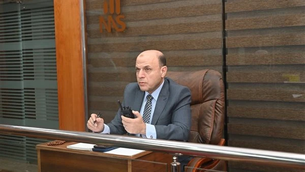 محافظ الغربية يتابع التزام المحال بمواعيد الغلق عبر مركز السيطرة يوميًا